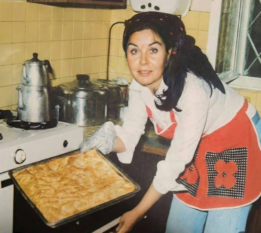 Yeşilçam'ın ünlülerini hiç böyle görmediz: İşte, 70'li, 80'li yılların albümü... 13